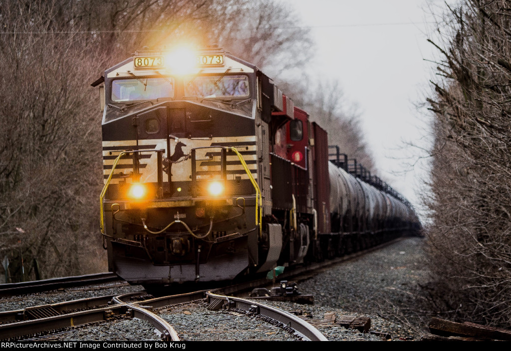 NS 8073 leads eastbound oil train through Mertztown, PA